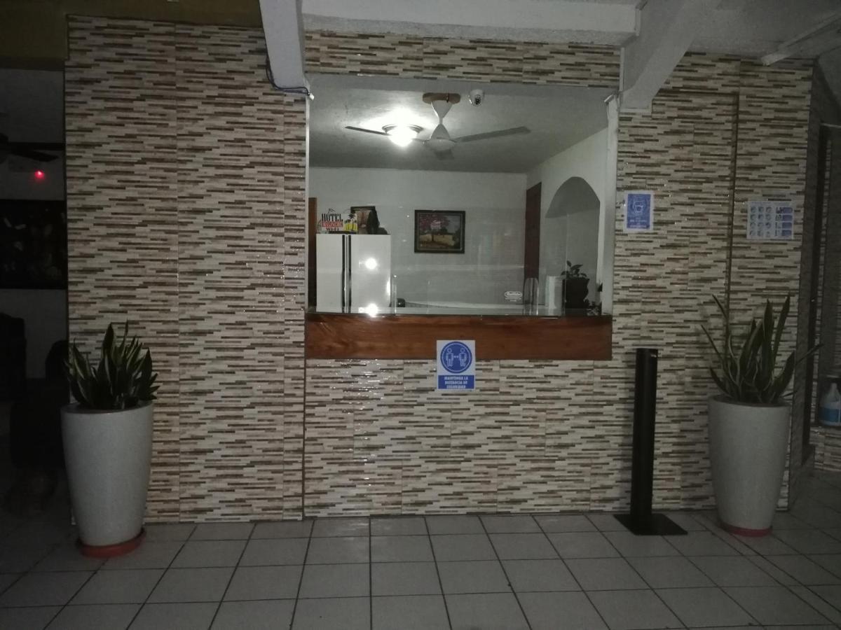 Hotel Malinche Quepos Extérieur photo