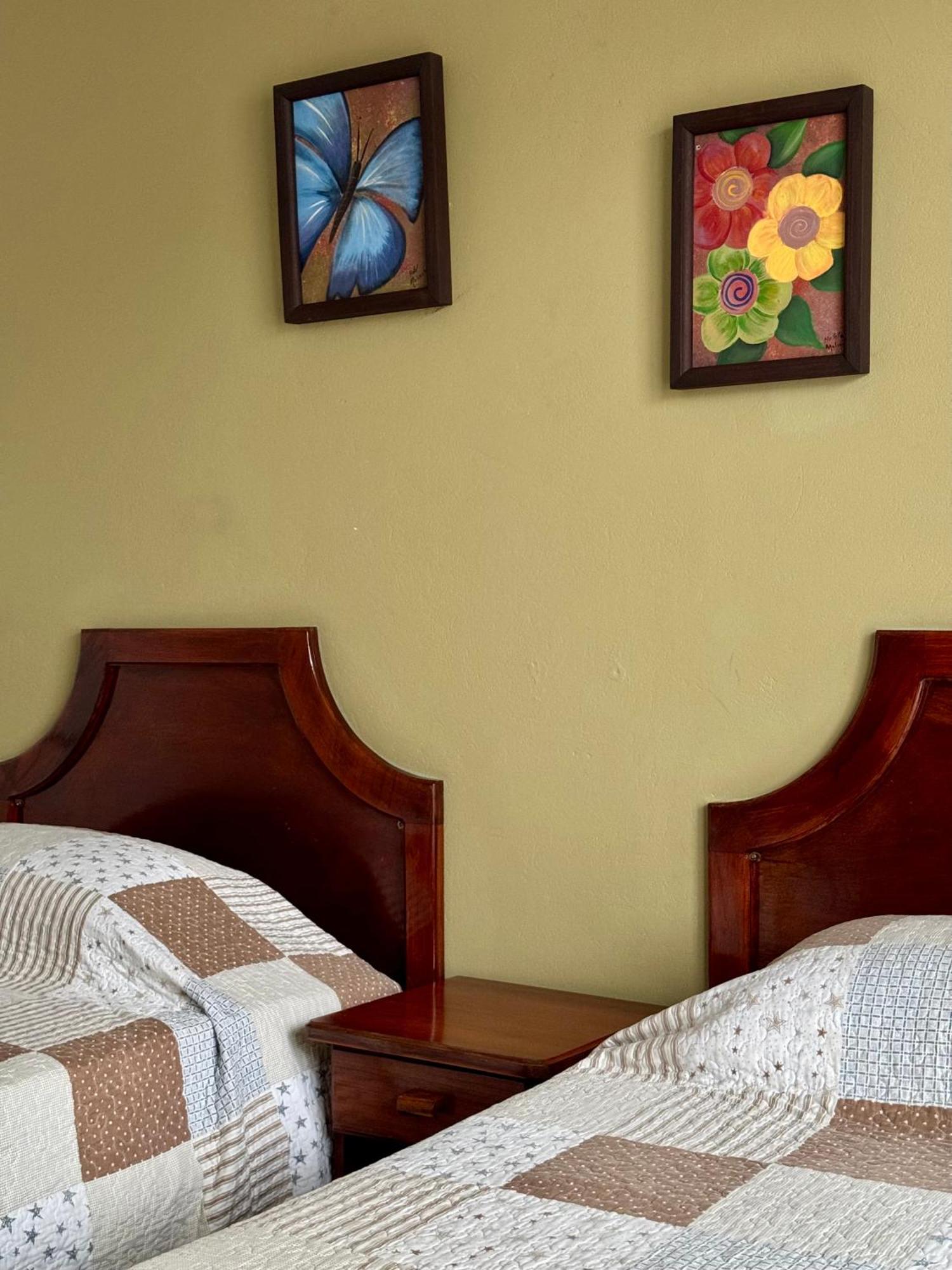 Hotel Malinche Quepos Extérieur photo