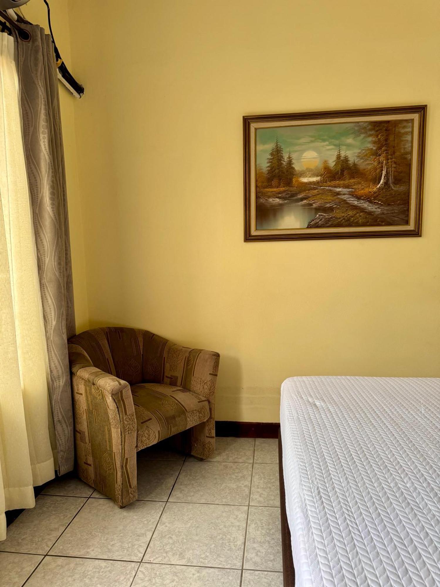 Hotel Malinche Quepos Extérieur photo