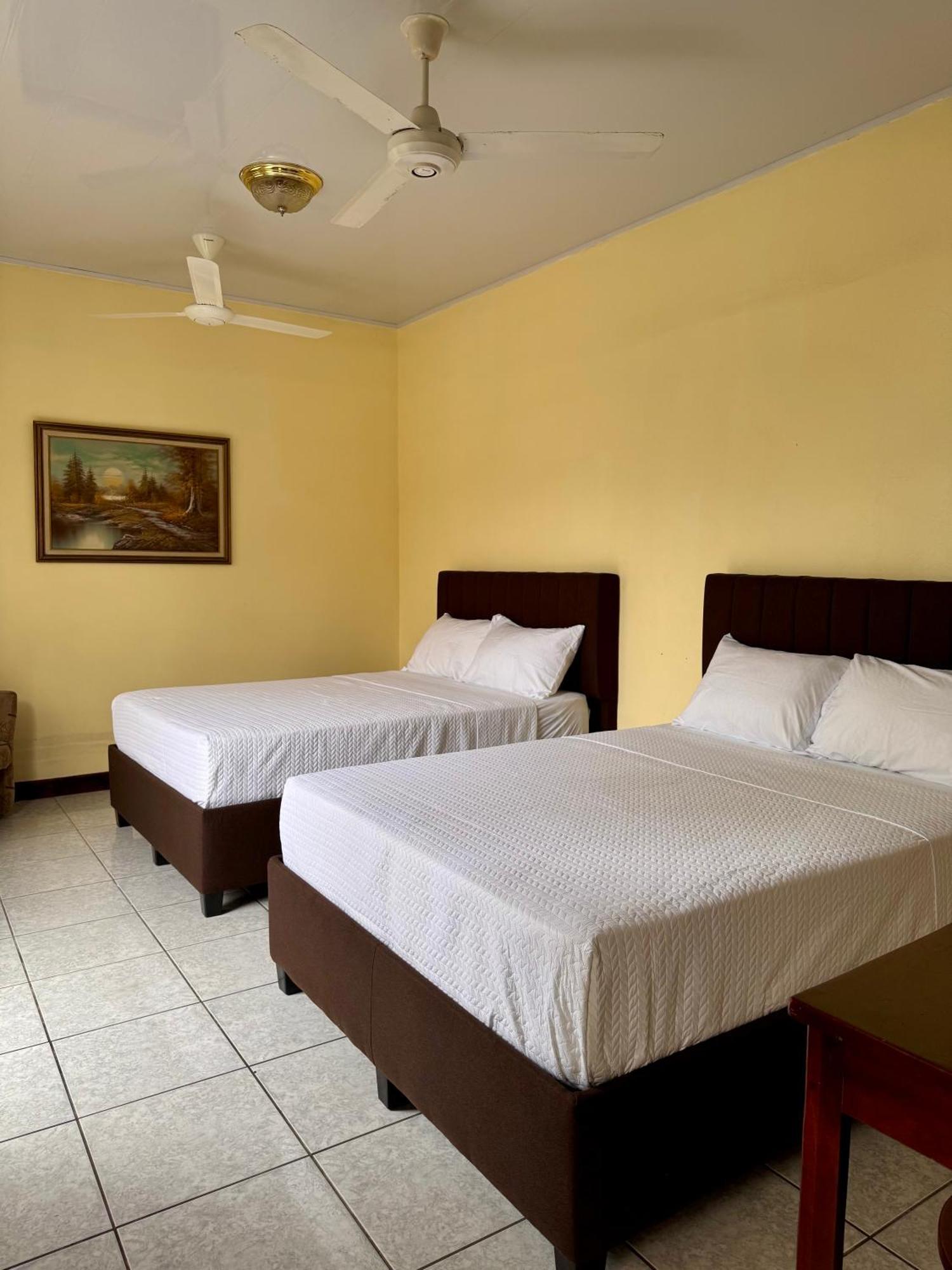 Hotel Malinche Quepos Extérieur photo