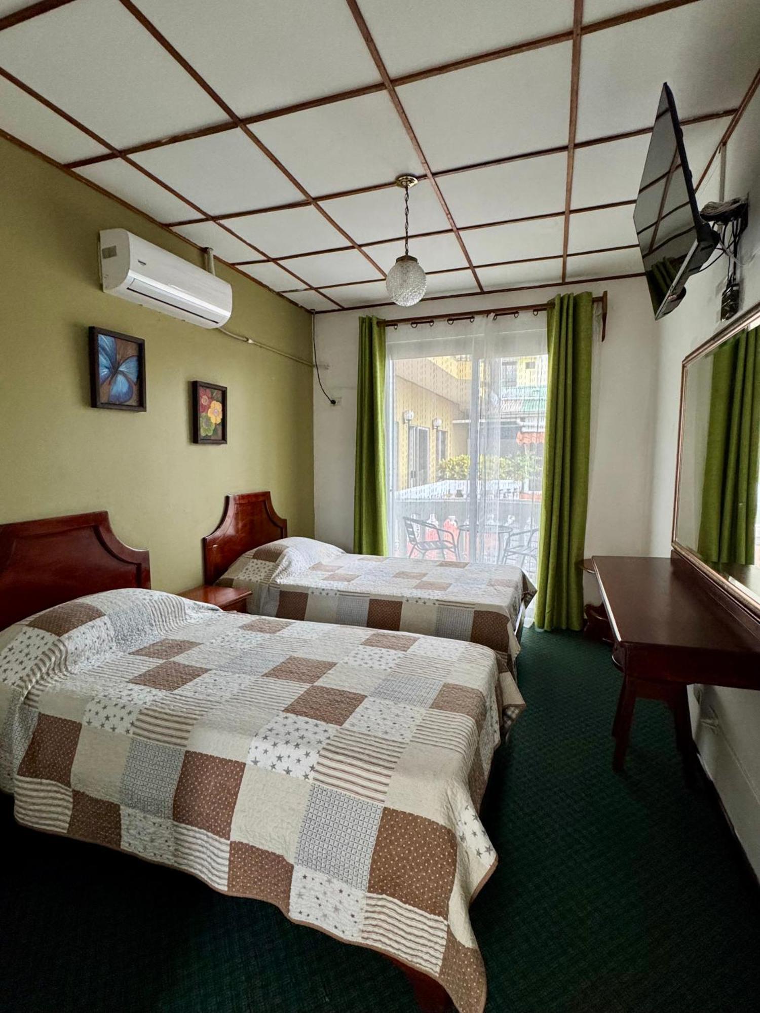 Hotel Malinche Quepos Extérieur photo